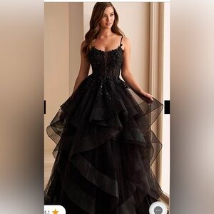 Ellie Wilde Black lace-up tulle Prom Dress